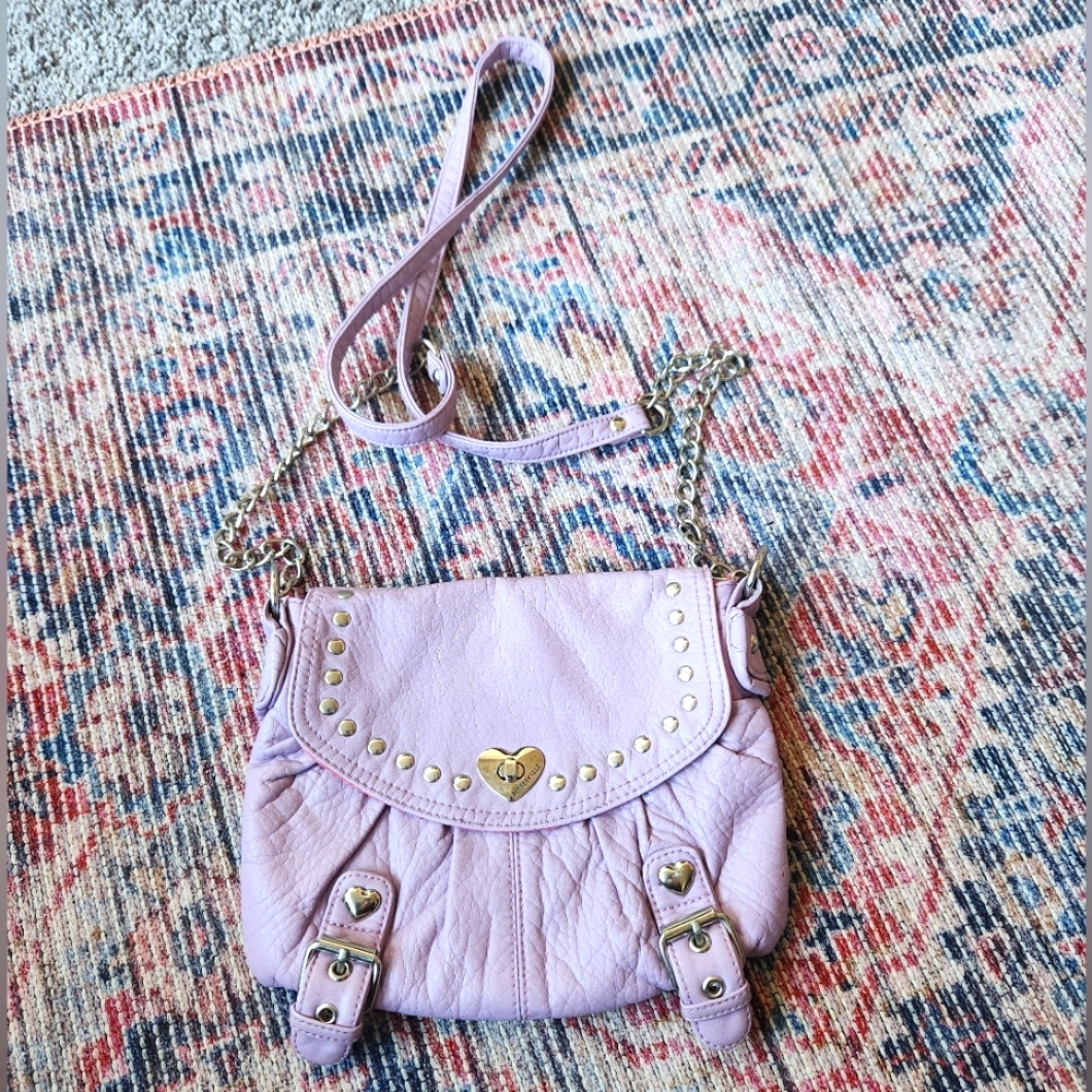 Betseyville lavendar purse